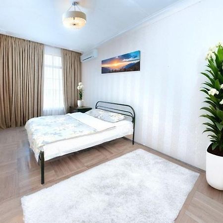Цум Пассаж Яворницького 55 Apartment Dnipro Exterior foto